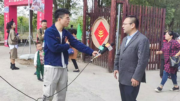 草莓视频色板下载副总经理、浙江森特负责人钱鹏接受媒体采访