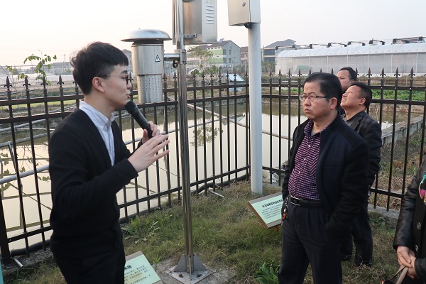 培训班参观草莓视频色板下载临浦基地