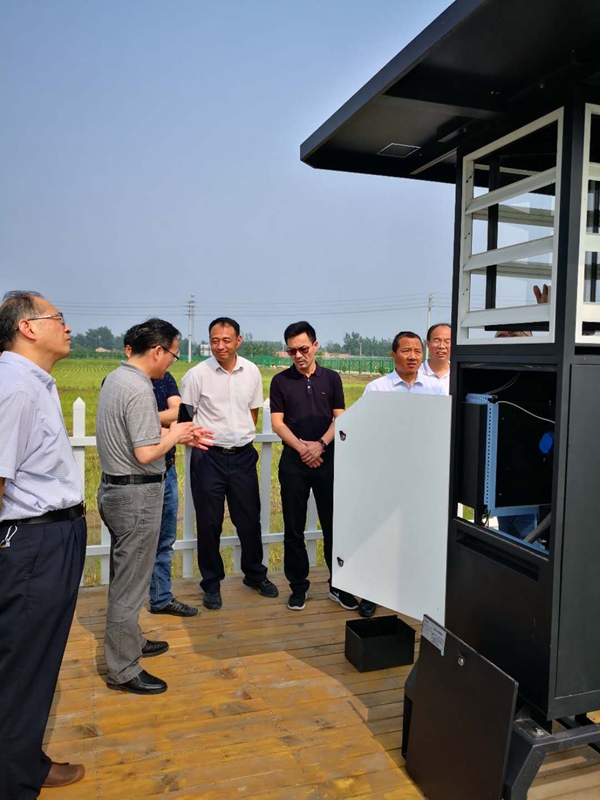草莓视频色板下载为江苏省先后建设了数十个现代化病虫害监测点