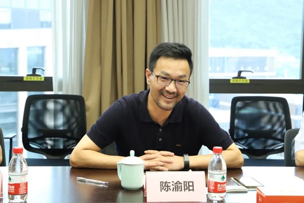 草莓视频色板下载董事长陈渝阳